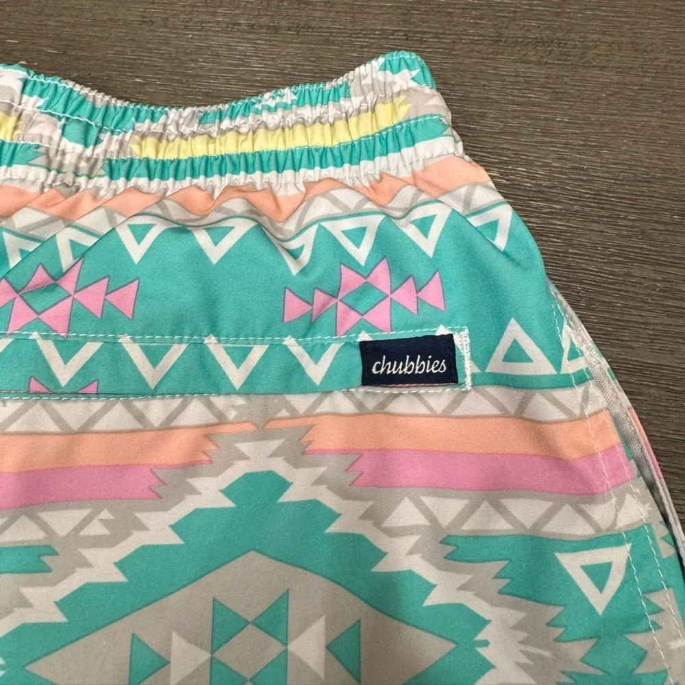 Chubbies Men’s Classic Swim Trunk 5.5” Inseam The En Fuegos Aztec Pastel
